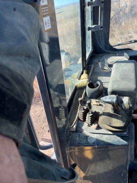  2007 DEERE 850J WLT at Conquest Equipment Saskatchewan