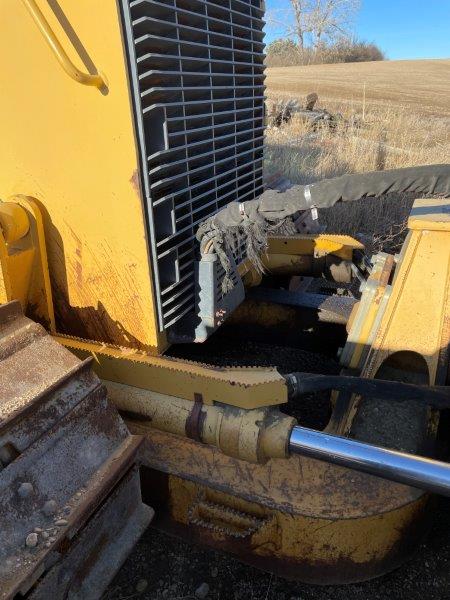  2007 DEERE 850J WLT at Conquest Equipment Saskatchewan