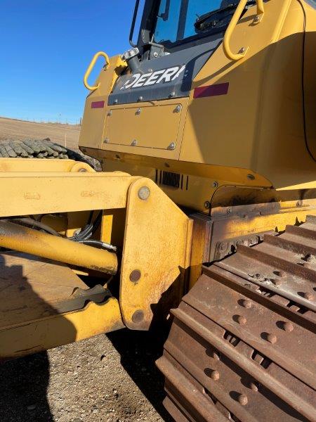 2007 DEERE 850J WLT at Conquest Equipment Saskatchewan