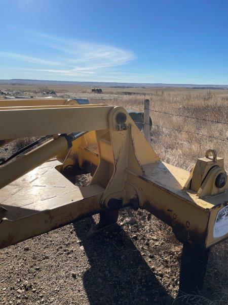 2007 DEERE 850J WLT at Conquest Equipment Saskatchewan