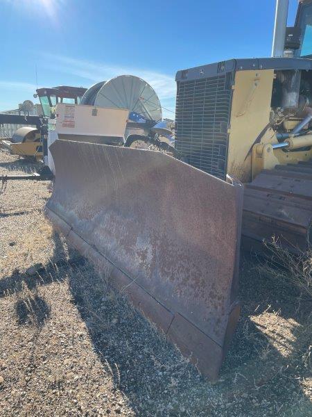  2007 DEERE 850J WLT at Conquest Equipment Saskatchewan