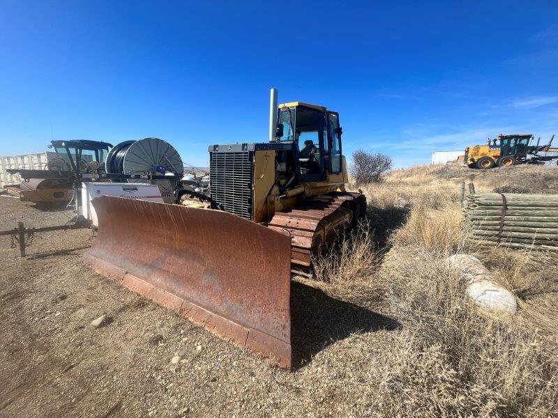  2007 DEERE 850J WLT at Conquest Equipment Saskatchewan
