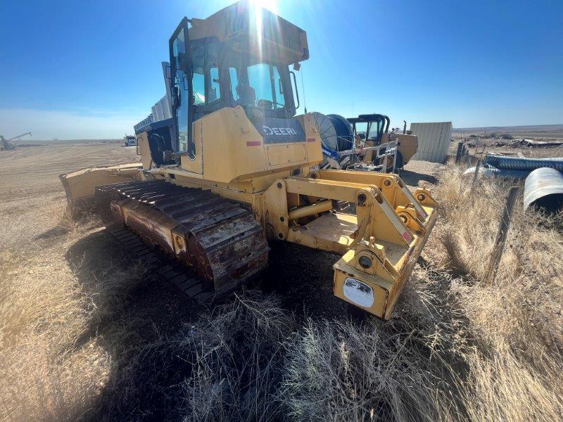  2007 DEERE 850J WLT at Conquest Equipment Saskatchewan