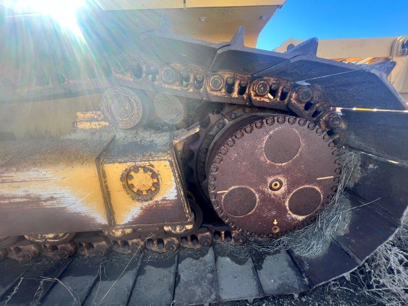  2007 DEERE 850J WLT at Conquest Equipment Saskatchewan