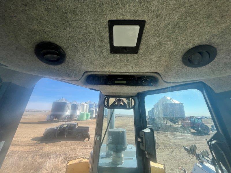  2007 DEERE 850J WLT at Conquest Equipment Saskatchewan