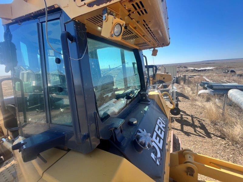  2007 DEERE 850J WLT at Conquest Equipment Saskatchewan