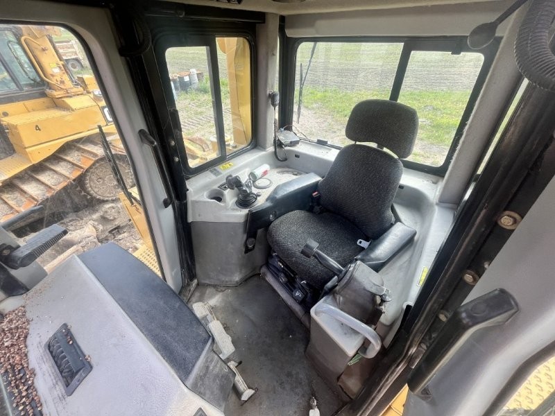 2007 CAT D6T XW at Conquest Equipment Manitoba