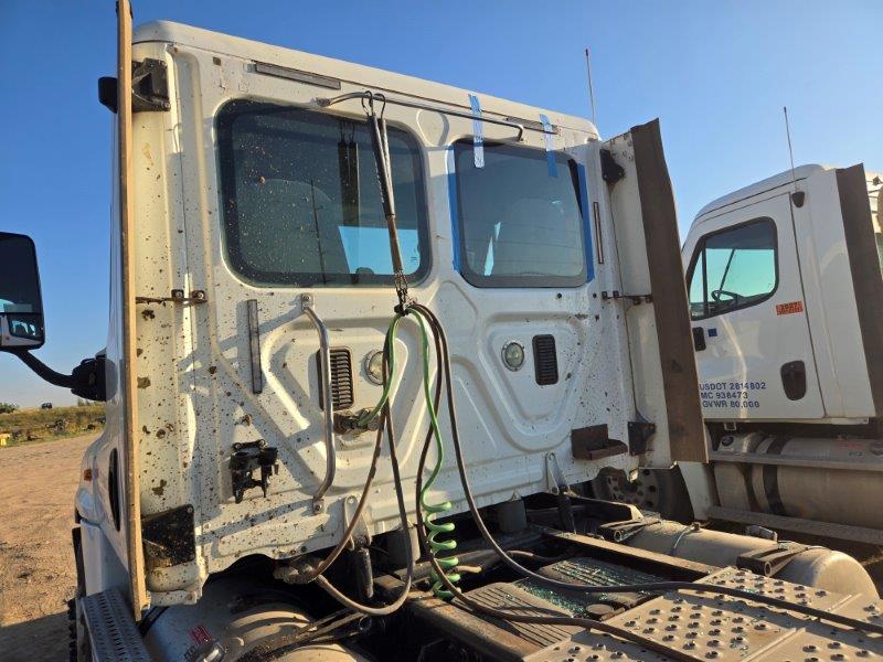  2016 Freightliner Cascadia at Conquest Equipment North Dakota