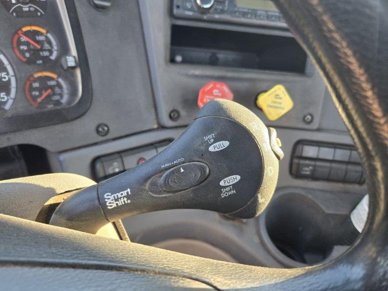  2016 Freightliner Cascadia at Conquest Equipment North Dakota