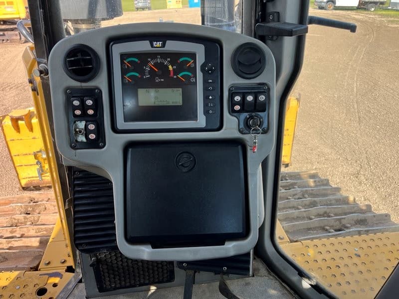  2013 CAT D6T LGP at Conquest Equipment Saskatchewan