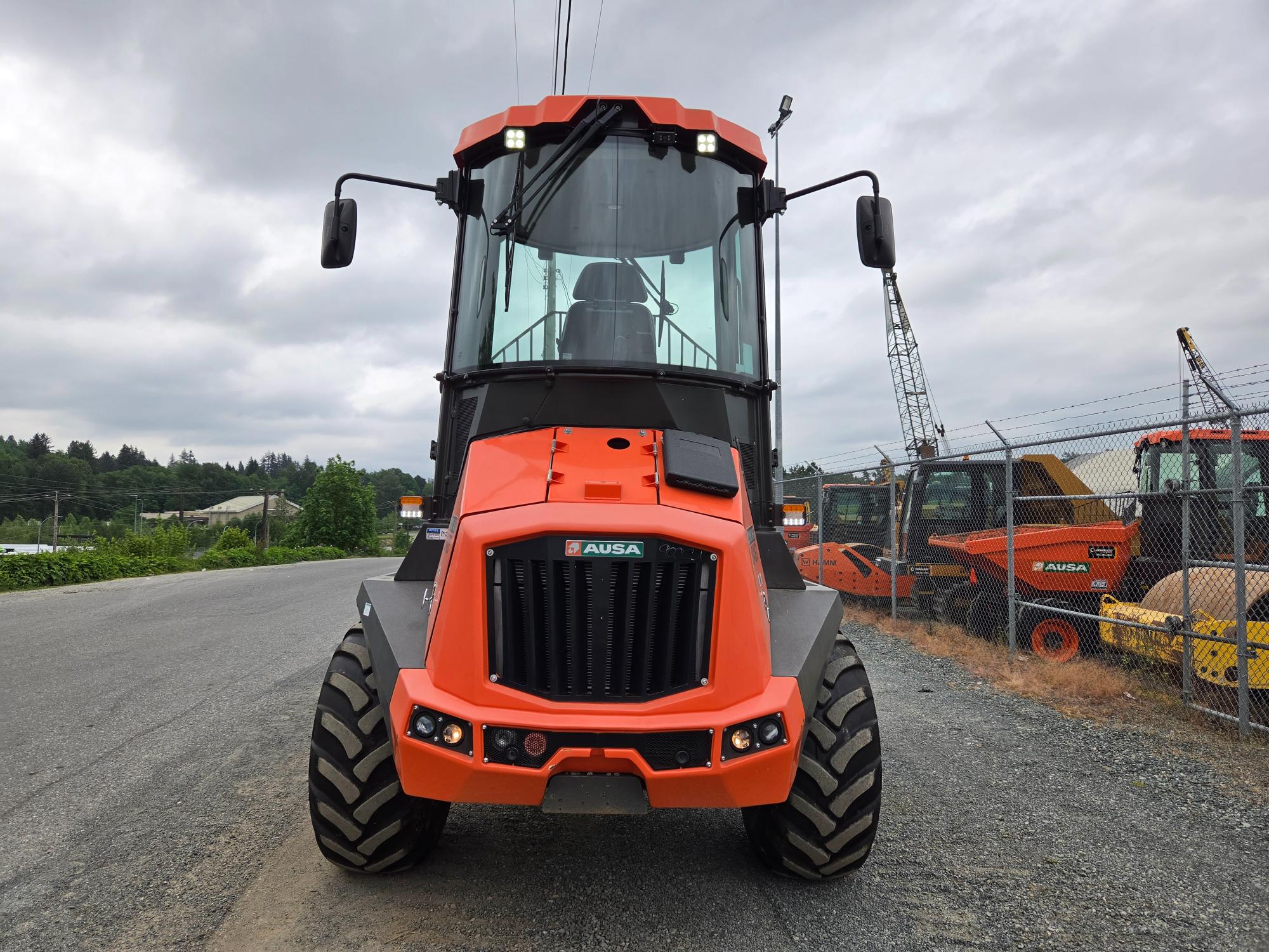  2021 AUSA DR1001 AHG at Conquest Equipment Abbotsford, BC