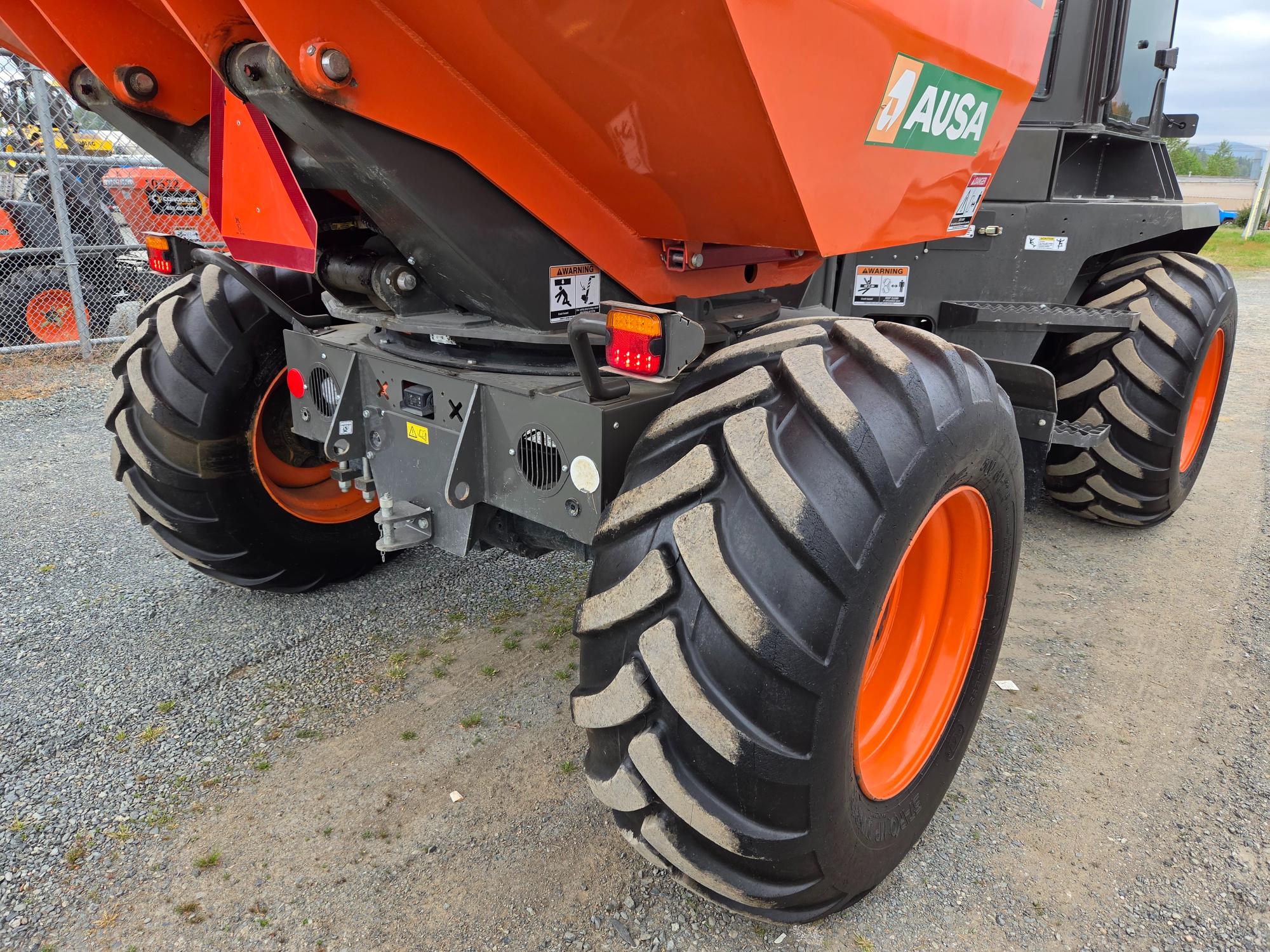  2021 AUSA DR1001 AHG at Conquest Equipment Abbotsford, BC