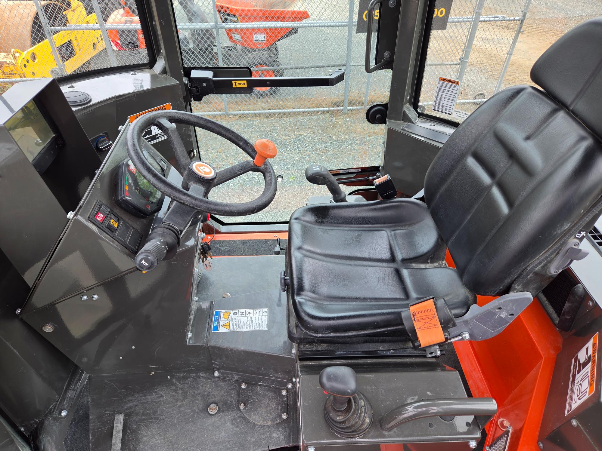  2021 AUSA DR1001 AHG at Conquest Equipment Abbotsford, BC