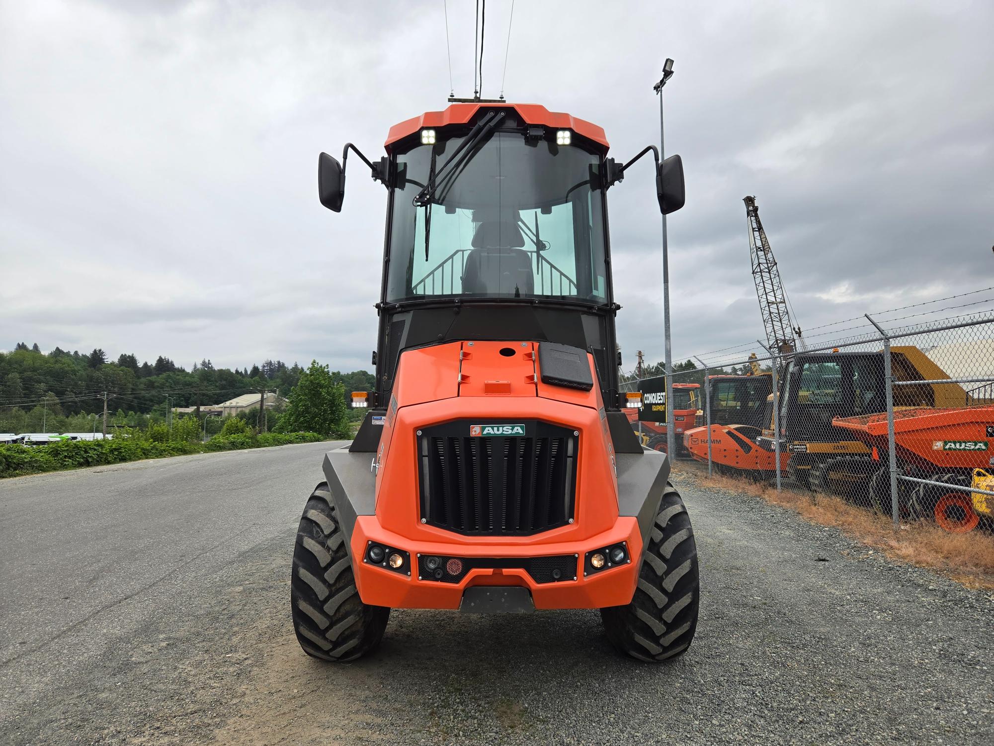  2021 AUSA DR1001 AHG at Conquest Equipment Abbotsford, BC