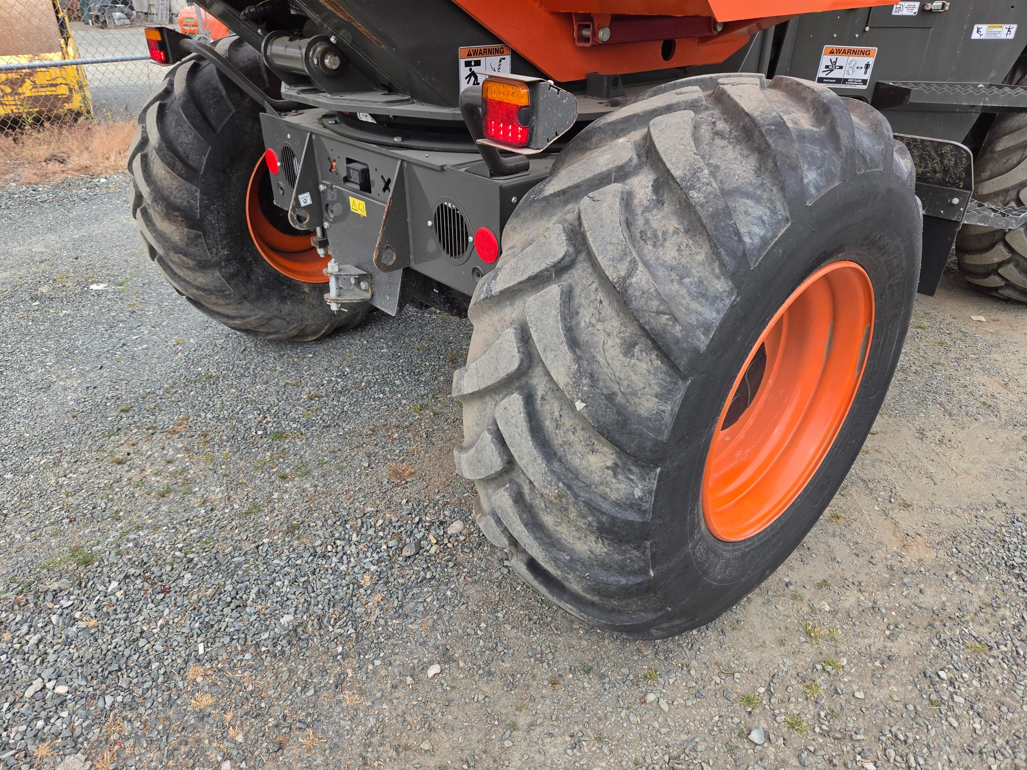  2021 AUSA DR1001 AHG at Conquest Equipment Abbotsford, BC