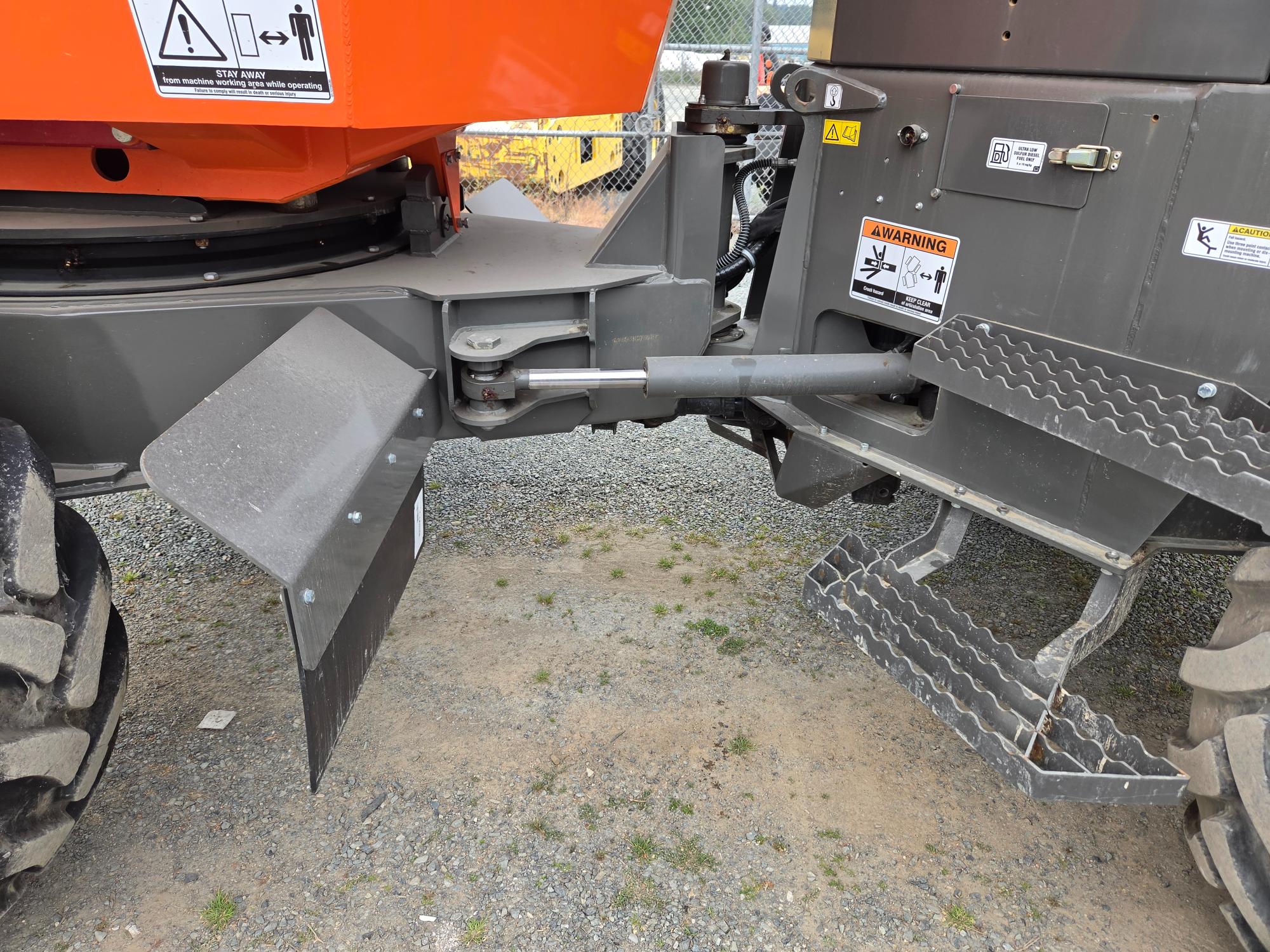  2021 AUSA DR1001 AHG at Conquest Equipment Abbotsford, BC