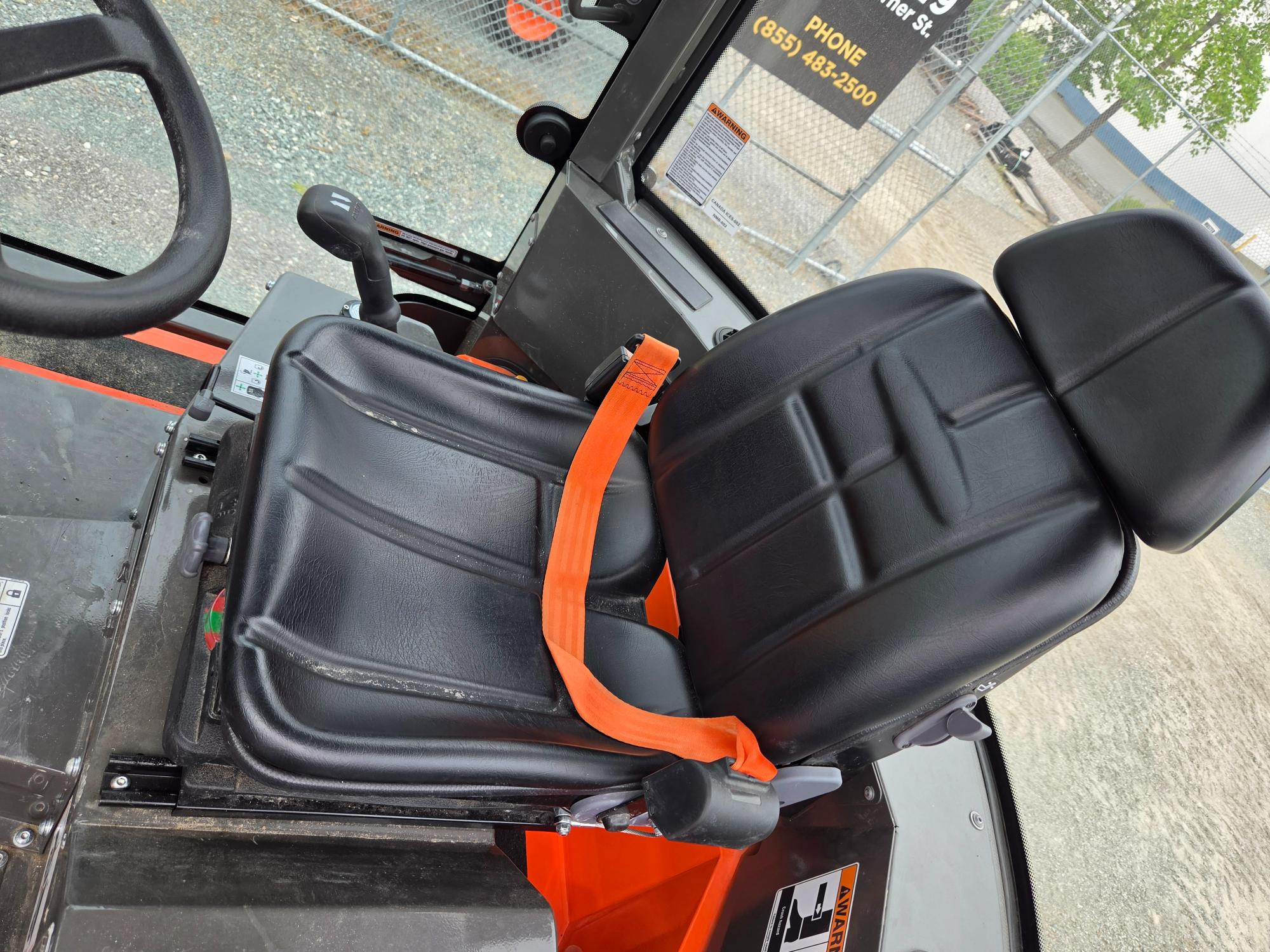  2021 AUSA DR1001 AHG at Conquest Equipment Abbotsford, BC