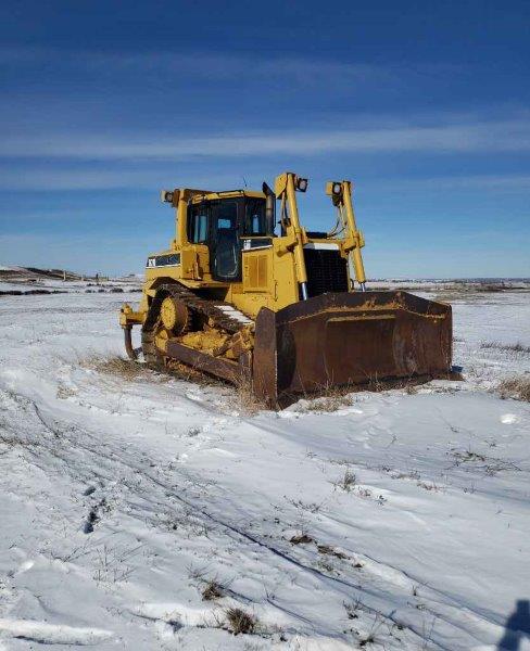  2001 CAT D7R at Conquest Equipment North Dakota