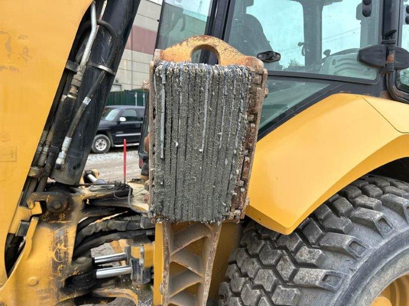  2015 CAT 430F2 at Conquest Equipment British Columbia