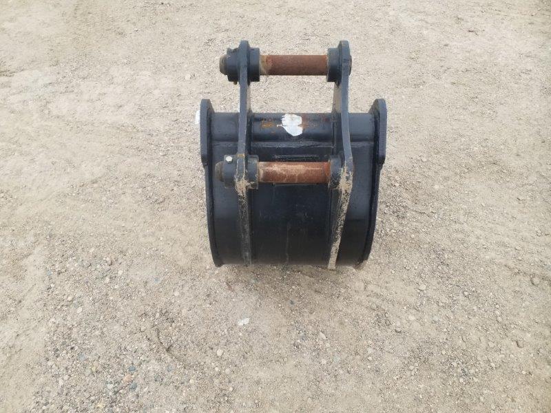  New USA Attachments 25" Unused Tooth Bucket, Fits CAT 305 at Conquest Equipment Estevan, SK