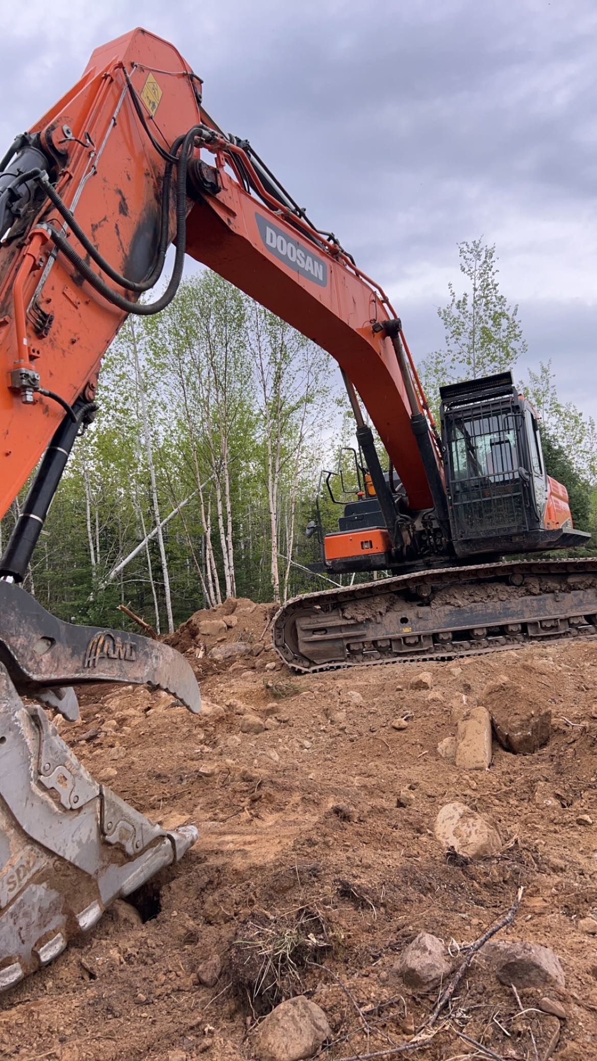  2022 Doosan DX300LC-5 at Conquest Equipment Ontario