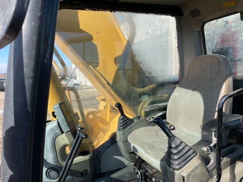  2006 CAT 330D at Conquest Equipment Manitoba