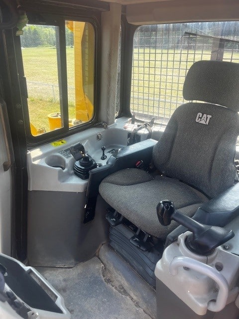 2013 CAT D6T LGP at Conquest Equipment Saskatchewan