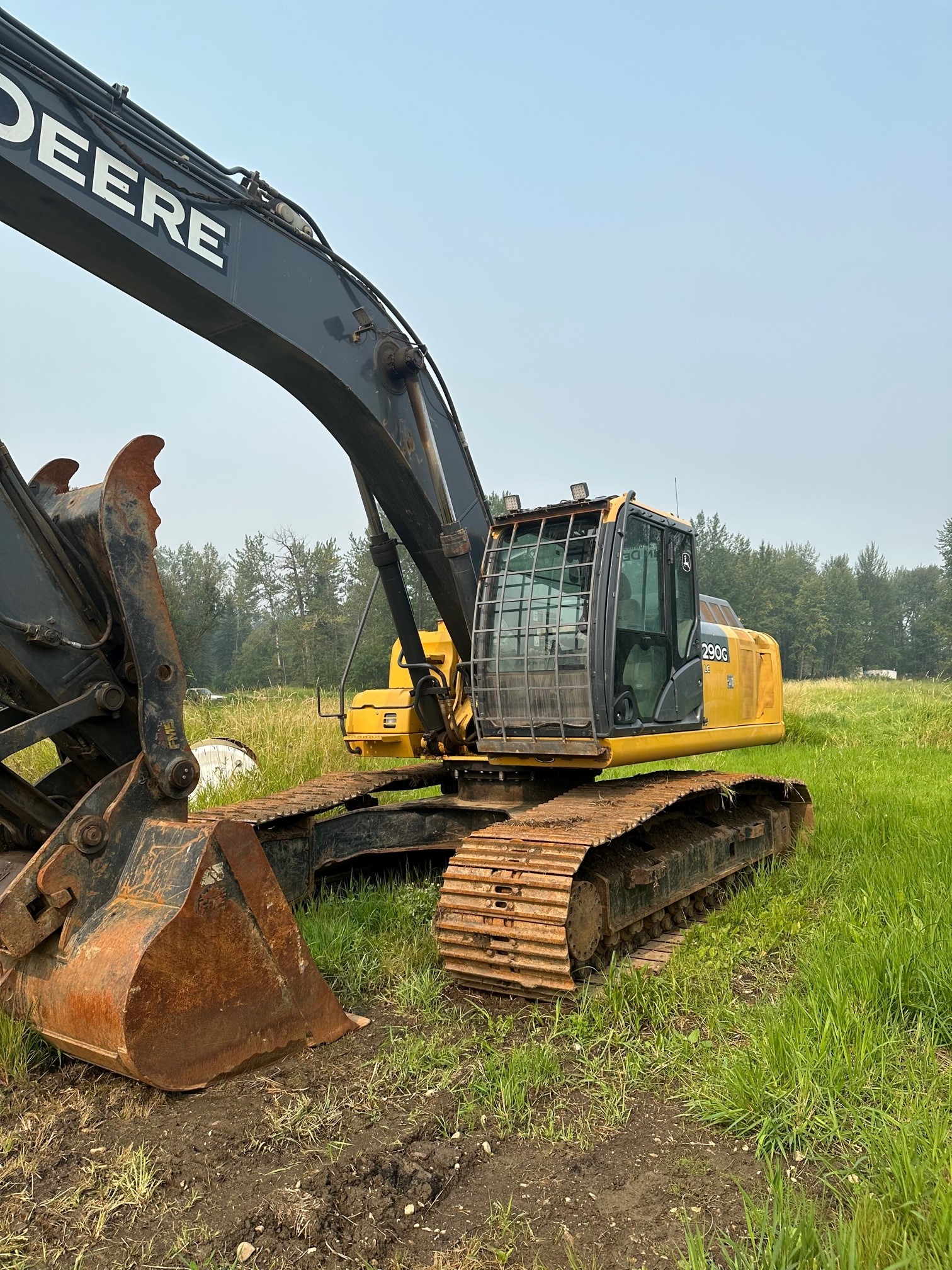  2012 DEERE 290G LC at Conquest Equipment Alberta
