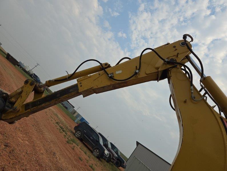  2005 CAT 420D at Conquest Equipment North Dakota