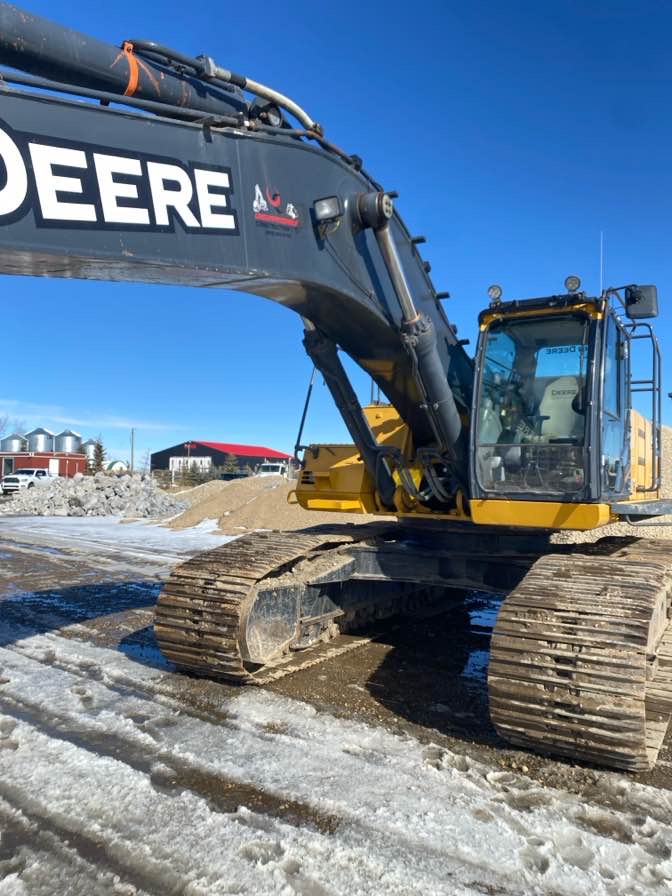  2017 DEERE 470G LC at Conquest Equipment Alberta