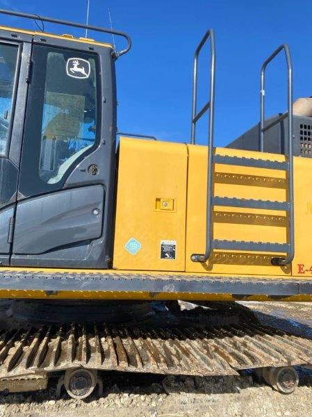 2017 DEERE 470G LC at Conquest Equipment Alberta