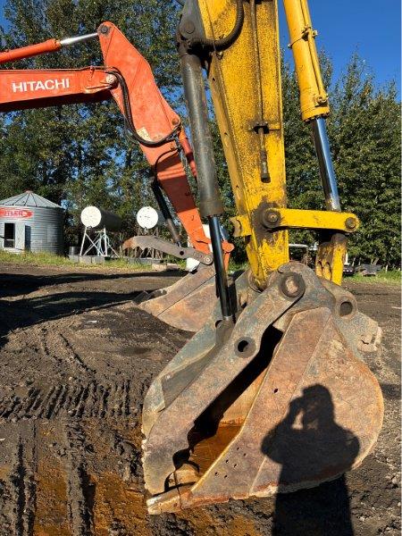  2011 KOMATSU PC270 LC-8 at Conquest Equipment Alberta
