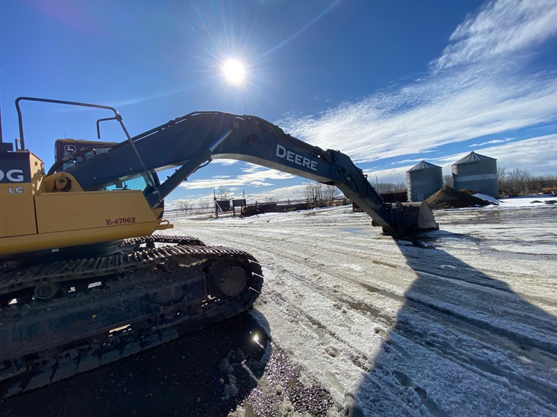  2017 DEERE 470G LC at Conquest Equipment Alberta