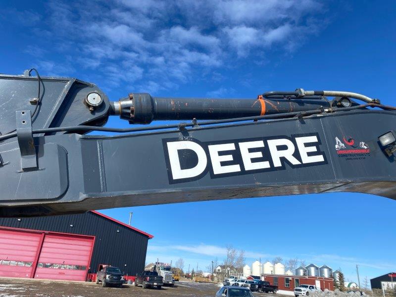  2017 DEERE 470G LC at Conquest Equipment Alberta
