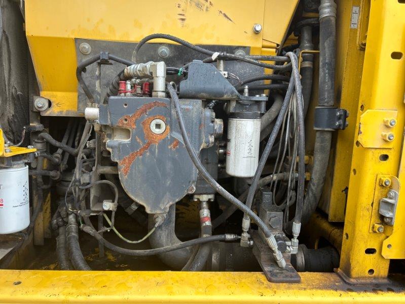  2015 KOMATSU PC290LC-10 at Conquest Equipment British Columbia