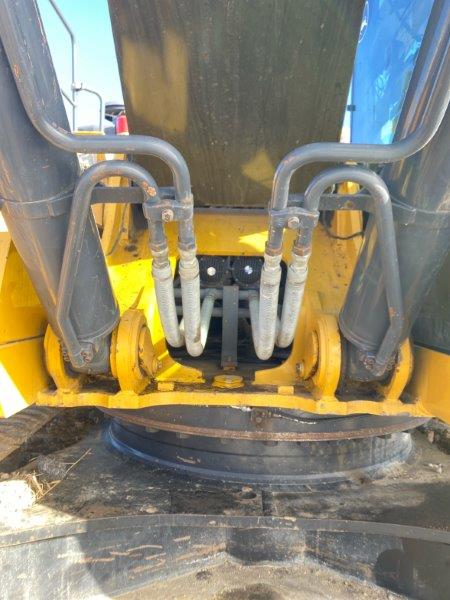  2017 DEERE 470G LC at Conquest Equipment Alberta