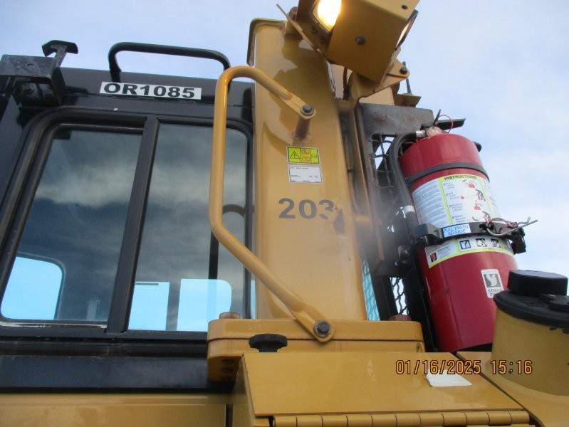  2014 CAT D6T at Conquest Equipment Alberta