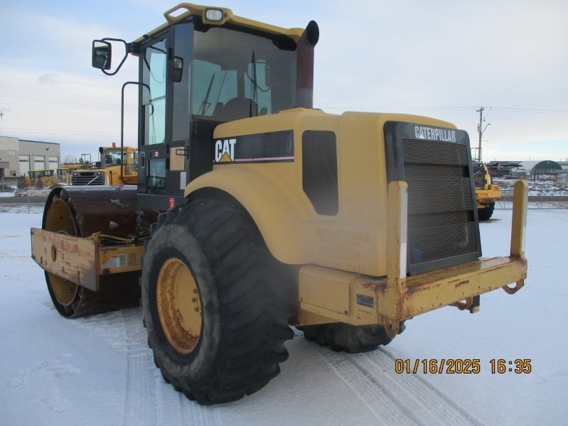  2002 CAT CP563D at Conquest Equipment Alberta