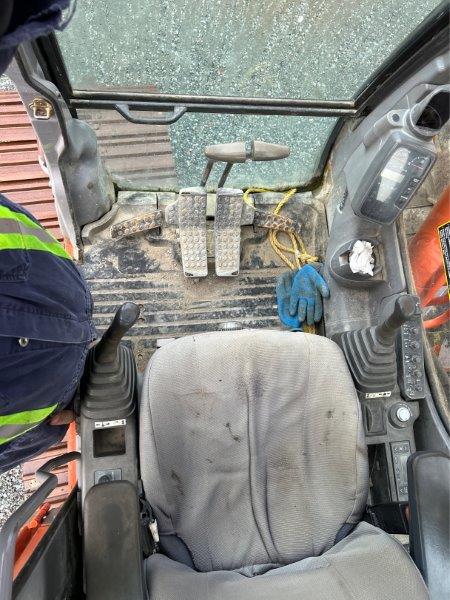  2006 HITACHI ZX200 LC at Conquest Equipment British Columbia