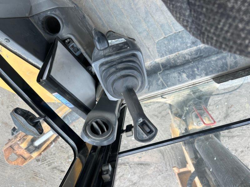 2015 CAT 430F2 at Conquest Equipment British Columbia