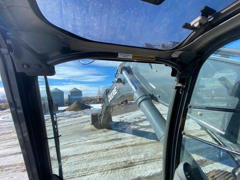  2017 DEERE 470G LC at Conquest Equipment Alberta