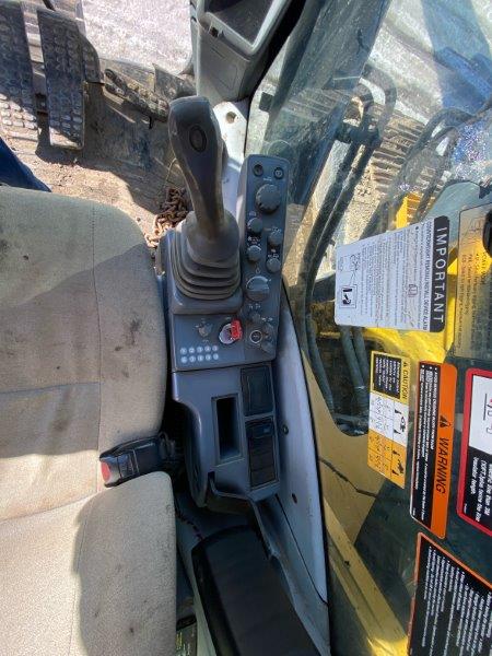  2017 DEERE 470G LC at Conquest Equipment Alberta