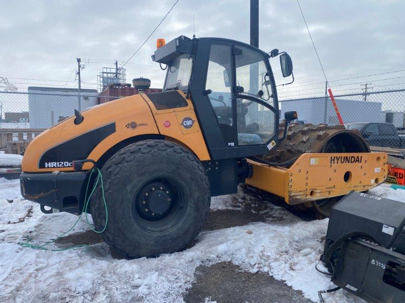 2017 Hyundai HR120C-9 at Conquest Equipment Saskatchewan