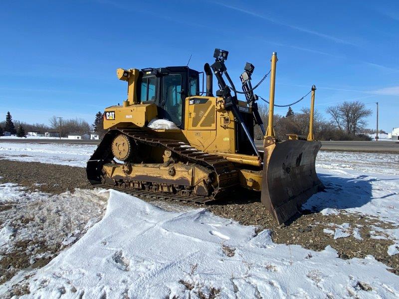  2014 CAT D6T LGP at Conquest Equipment Saskatchewan