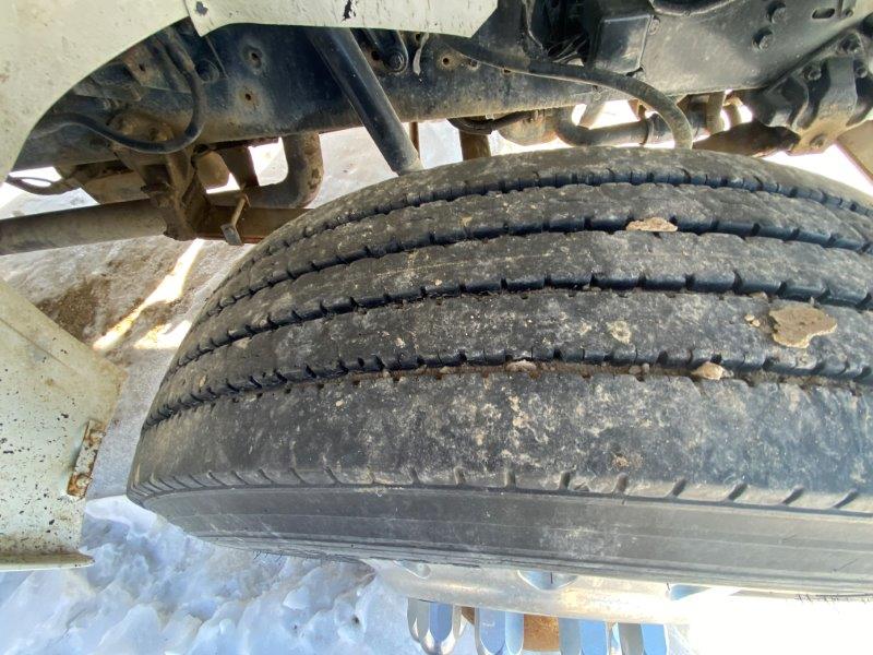  1992 Ford F800 at Conquest Equipment Saskatchewan
