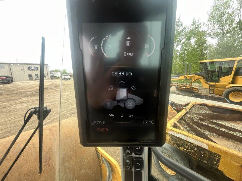  2016 VOLVO SD115B at Conquest Equipment Manitoba