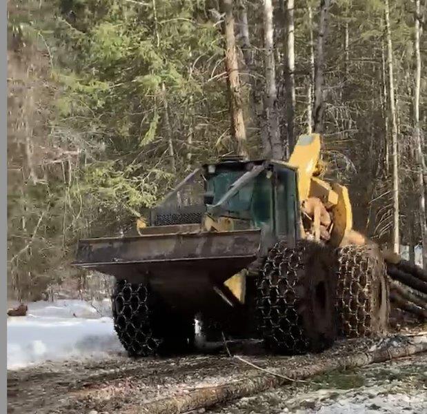  2003 DEERE 748 GIII at Conquest Equipment British Columbia