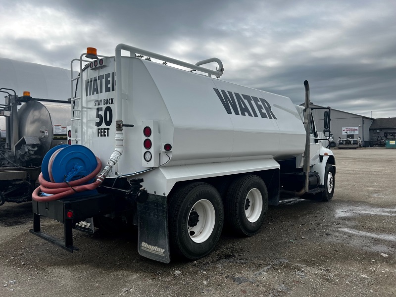  2009 International 4400 SBA 6x4 at Conquest Equipment Ontario