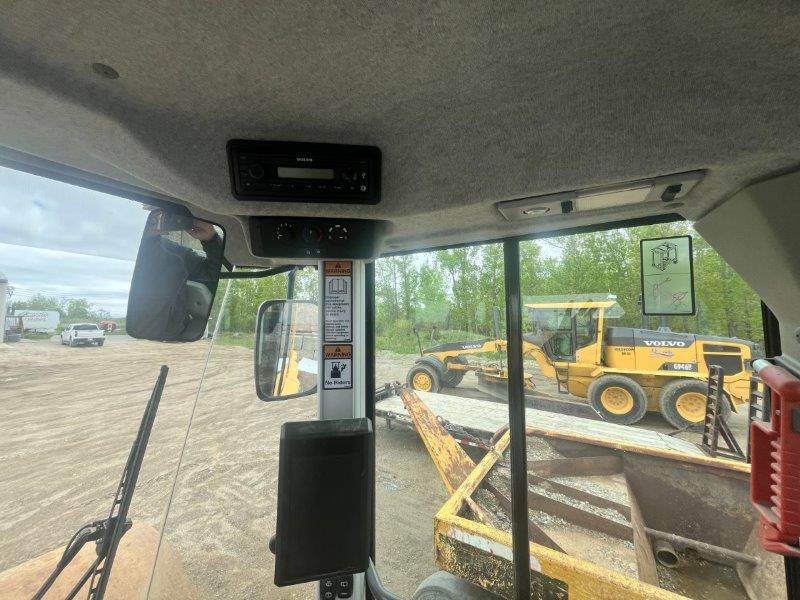  2016 VOLVO SD115B at Conquest Equipment Manitoba