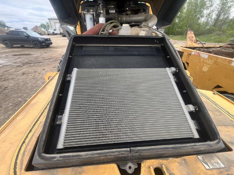  2016 VOLVO SD115B at Conquest Equipment Manitoba